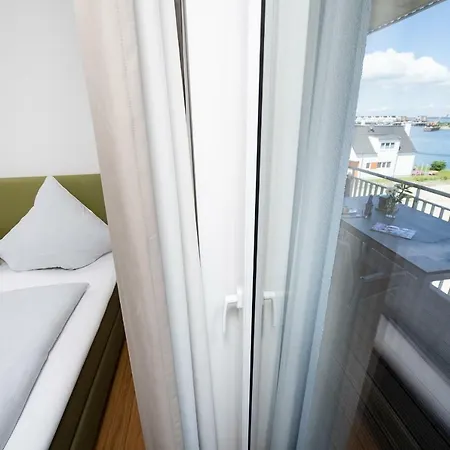 Gelber Sonnenstern Apartment